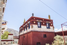 红房子西藏特色红色房子特写