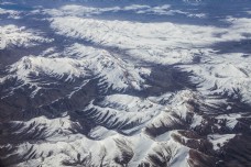 大气雪山航拍摄影图