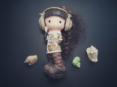 陶瓷娃娃摄影图片