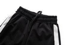 松紧系带运动裤黑白条纹实物图摄影图2