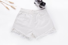 白色条纹运动短裤实物图摄影图1