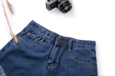 蓝色流苏短牛仔裤实物图摄影图1