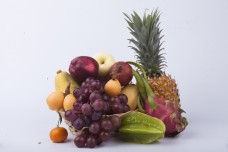 新鲜水果葡萄香梨实物图摄影图2