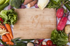 摄影图各种新鲜蔬菜及切菜板实物图2