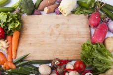 摄影图各种新鲜蔬菜及切菜板实物图