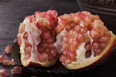 新鲜水果石榴实物图摄影图1