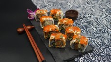 餐厅日式料理寿司卷之鱼子酱三文鱼7